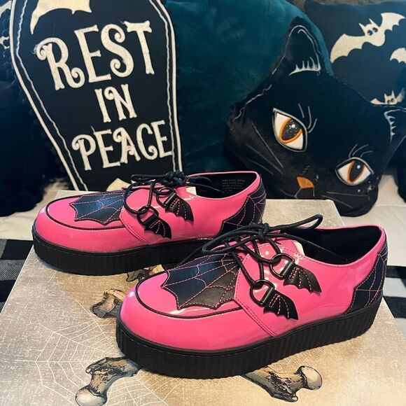 Strange Cvlt Hot Pink Patent Krypt Creepers NWT Size 9 Women’s - Picture 3 of 12